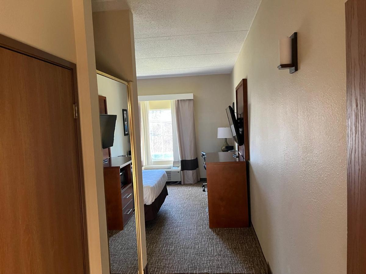 Wingate By Wyndham Clearfield Hotel Bagian luar foto